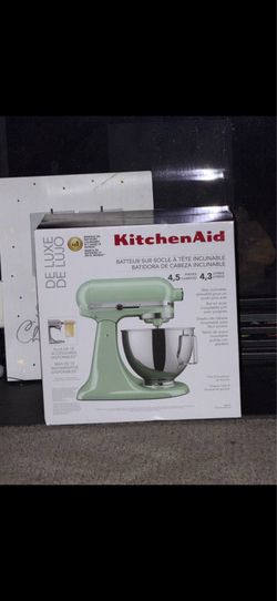 KitchenAid mixer deluxe