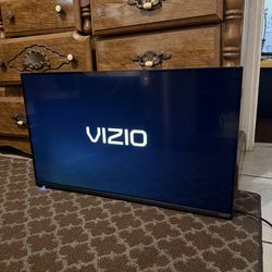 32 Inch Vizio Smart TV – Great Condition