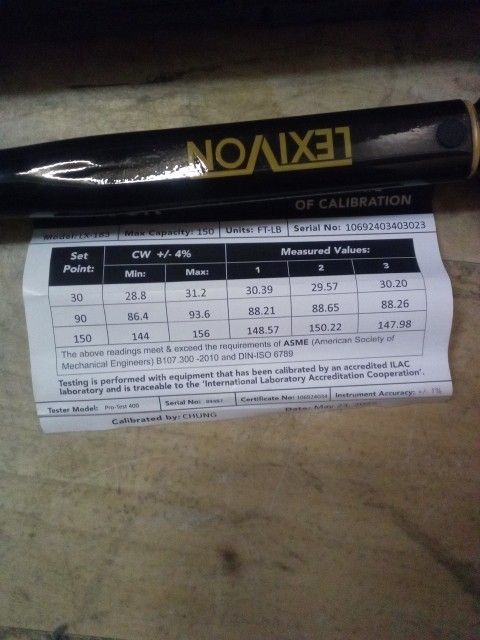 $30 LEXIVON 1/2 INCH DRIVE CLICK TORQUE WRENCH