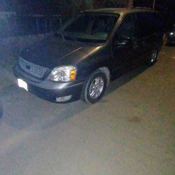 2002 Ford Windstar