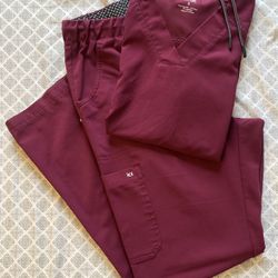 Koi burgundy scrub set 