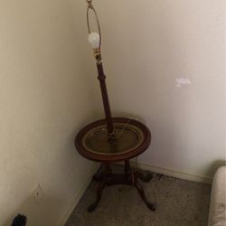 Vintage Tray Floor Lamp Throw me an Offer :) 