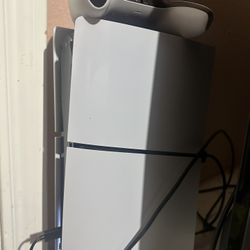 PS5 w/ Controller