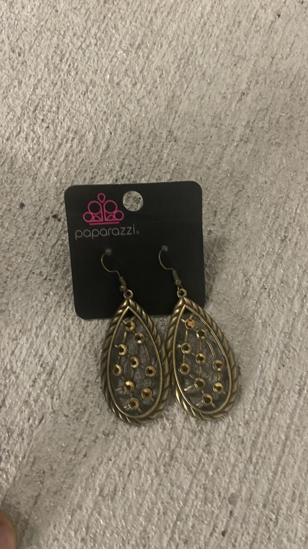 Mutiple sets or jewelry