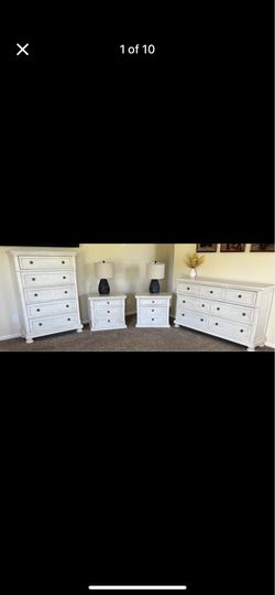 Ashley Furniture Bedroom Set Like New