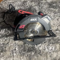 The SKIL 15A 7-1/4 In. Corded Circular Saw