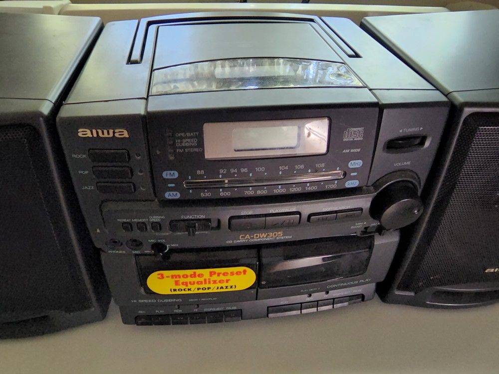 Aiwa CD Dual Cassette Player (Read Description)