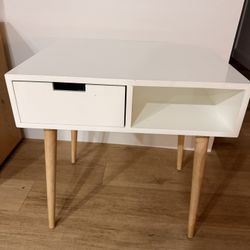 Kids Small Desk, Side Table, Vanity 