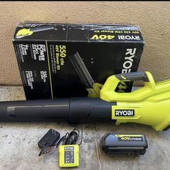 RYOBI 40V 120 MPH 550 CFM Cordless Battery Leaf Blower With 4.0 Ah Battery and Charger