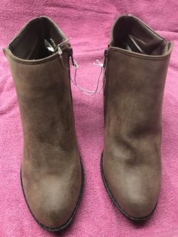 Brand New Womens Ankle Boots Size 8