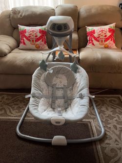 Graco Simple Sway Baby Swing with Plush Seat and Adjustable Speeds, Ivy