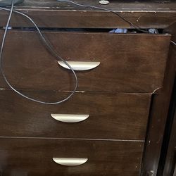 9 Dresser Drawer With Night Stand And Mirror 