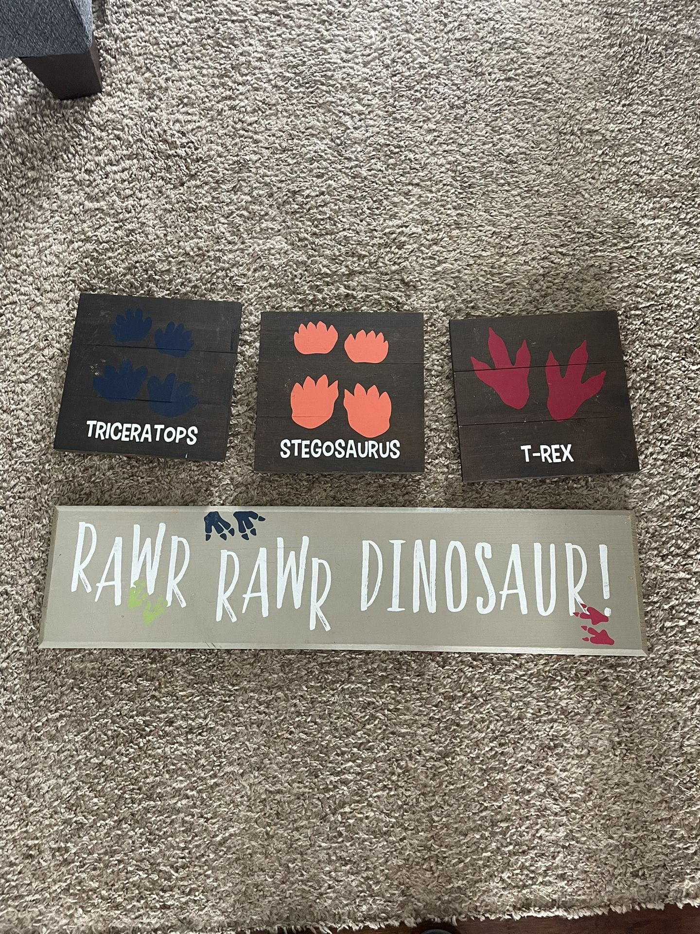 Dino Decor