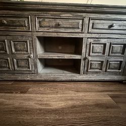 Rustic Solid Wood TV Stand / Console – 3 Drawer, 2 Cabinet