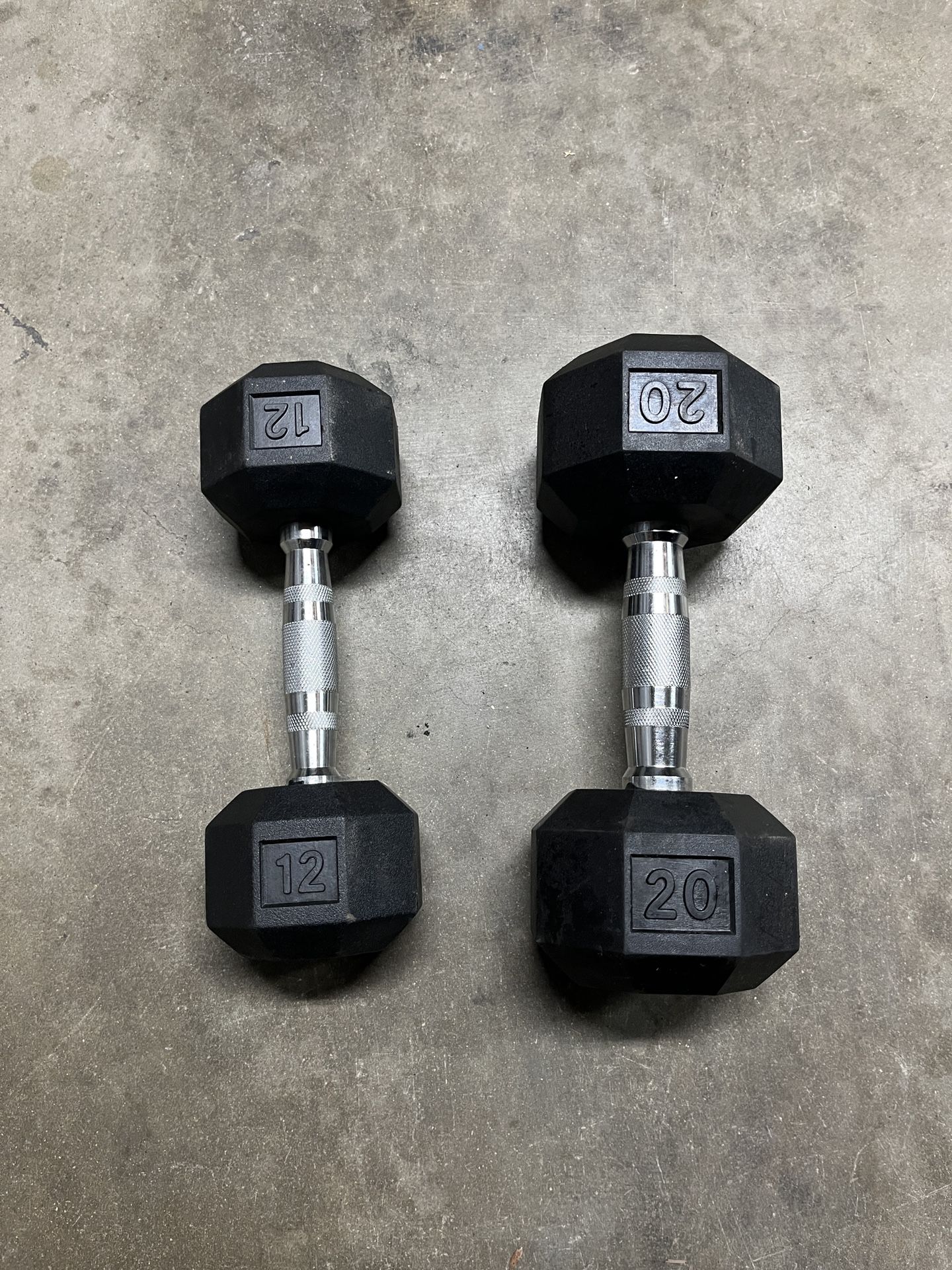 Dumbbells singles 12 / 20 lbs