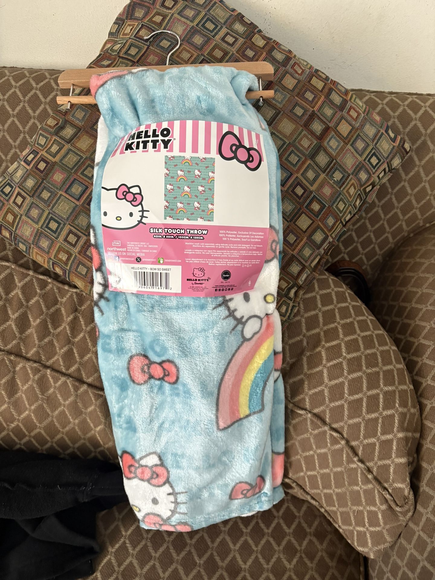 Hello kitty blanket