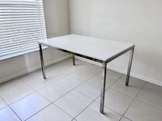 Table chrome plated/high gloss white