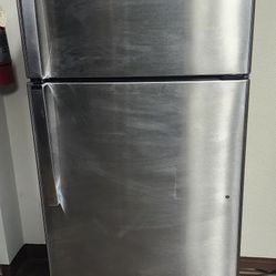 GE 18 Cu Ft Stainless Steel Refrigerator 2023 Model Fridge