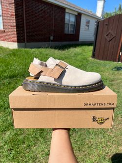 Dr Martens Men’s sandals size 9
