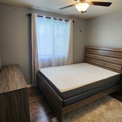 Queen Bedroom Set