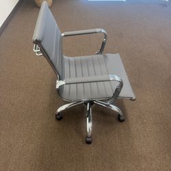 Officer Chair 
