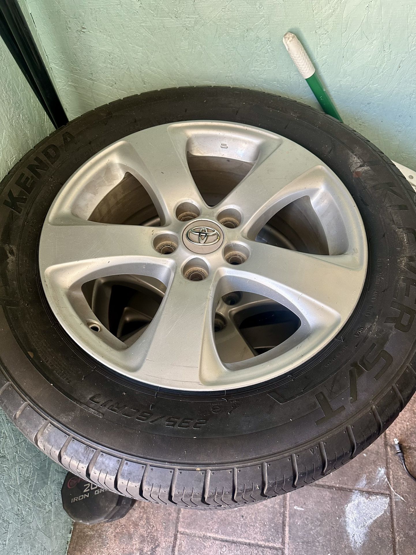 Toyota Sienna 2011 Tire Size