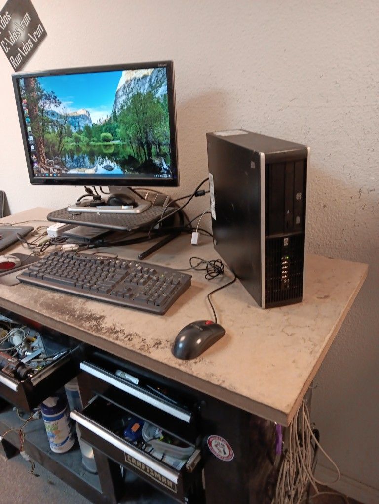 HP 8000 Windows 10 Slimline Desktop 