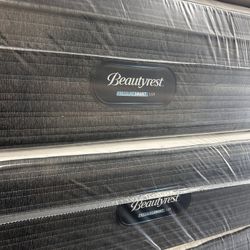 Beautyrest Pressure Smart Queen Mattress