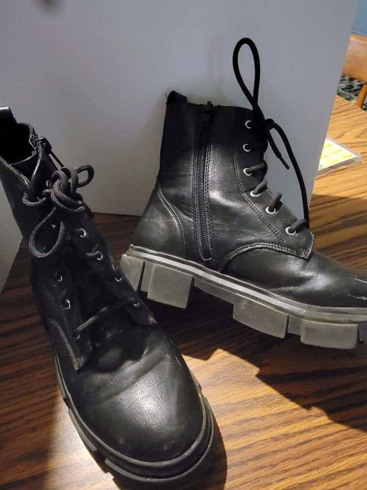 Wonder Nation boots big girl/womens