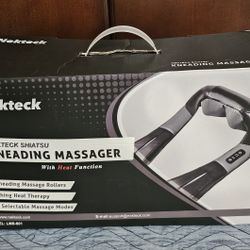 Nekteck Shiatsu Kneading Massager With Heat Function & 12v Car Adapter LIKE NEW!