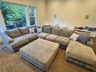 4 Piece Large Sectional Couch - Very Comfy
