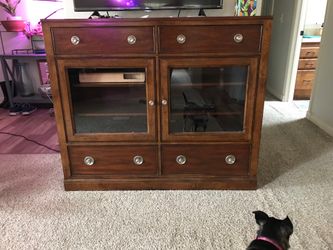 Entertainment stand / buffet