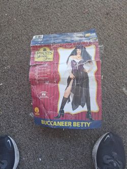 BUCCANEER Betty Costume