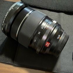 Fujifilm Fujinon XF 16-55mm F2.8 R LM WR Lens w/ Hood, Caps & Box - Excellent