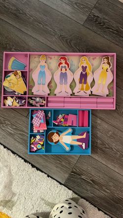 Melissa & Doug Magnetic Wood Dress Up Set