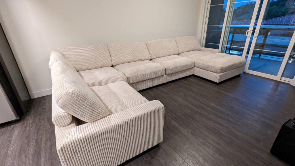 New 5 Piece Modular Sectional Couch! Multiple Configurations! Free Delivery 🚚!
