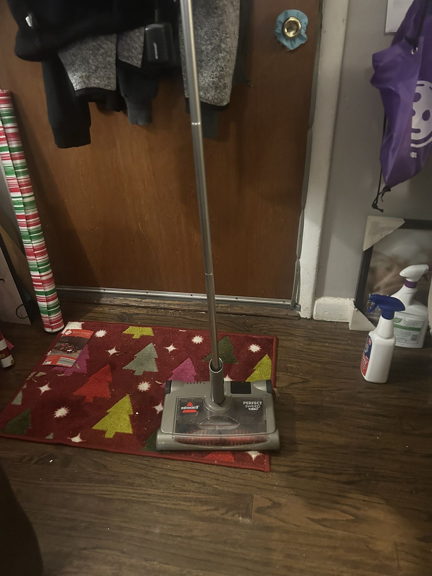 Cordless Bissell hoky sweeper works great for low pile carpet or throws  does hold a long charge but will get the job done comes with charger 25 