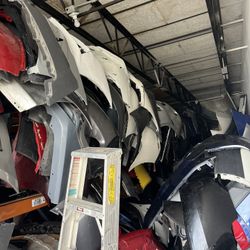 AUTOBODYPARTS FOR SALE WHOLE USED JAPAN & EUROPEAN And AMERICAN PARTS ORIGINAL FOR SALE 