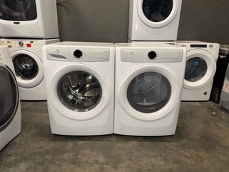 ELECTROLUX XL CAPACITY WASHER DRYER ELECTRIC SET FREE DELIVERY