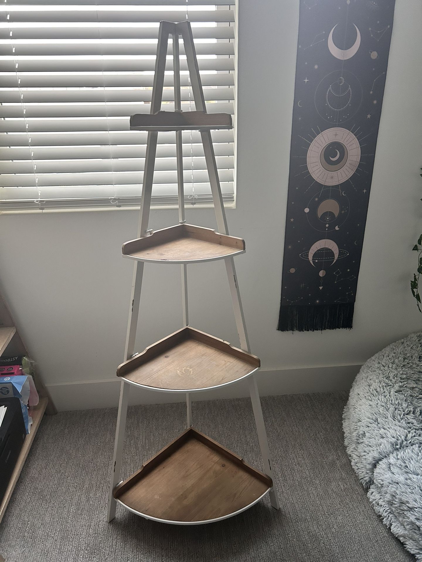 Corner Shelve Stand