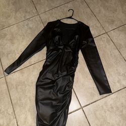 Size L leather dress