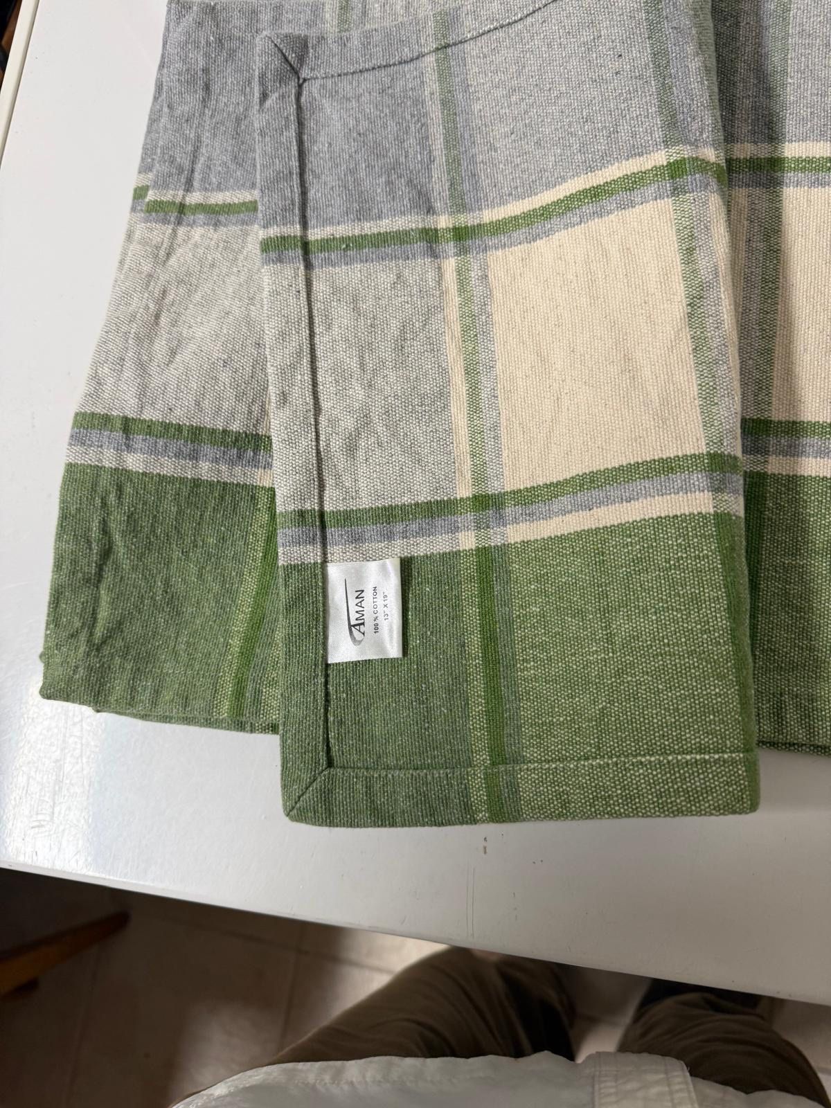 Pre owned Set Of 4 Aman 100% Cotton 13”X19” Placements