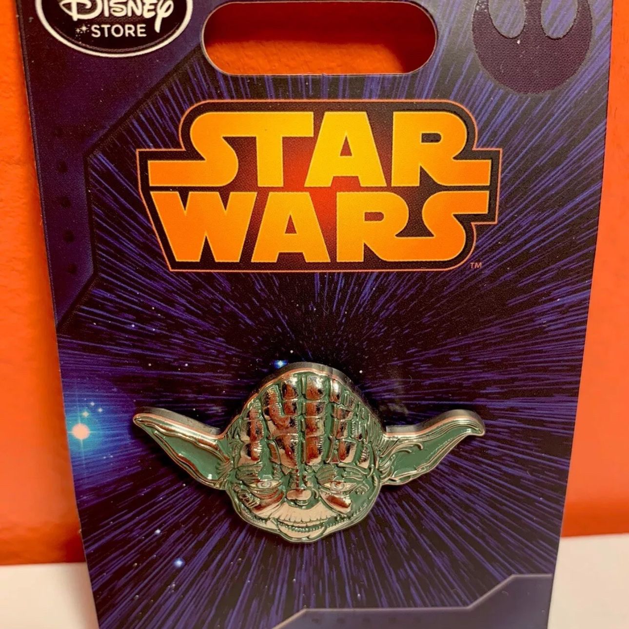 STAR WARS Yoda Head Pin Series 2 • Rare Retired Disney Store Exclusive 2014 NEW