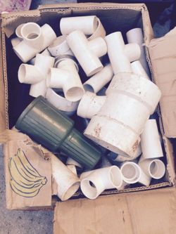 Box of 1 1/4th pvc water fittings
