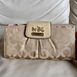 Coach Beige Signature Wallet Purple Inside