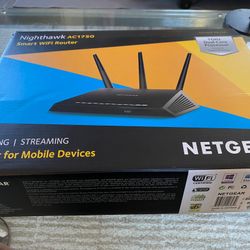 Like New Nighthawk AC1750 Smart Wifi Router