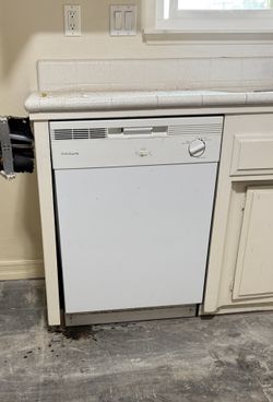 White Dishwasher – Works Great – Minor Drip – $60