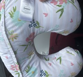 Boppy Pillow With 2 Boppy Insert Covers