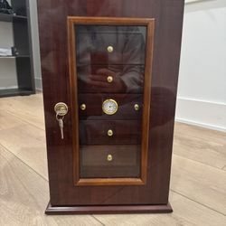 Charleston Cherry Wood Cigar Humidor