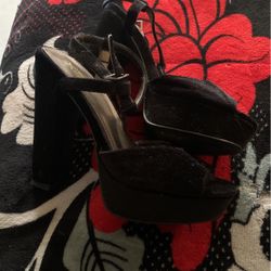 Woman’s Heels Size 8